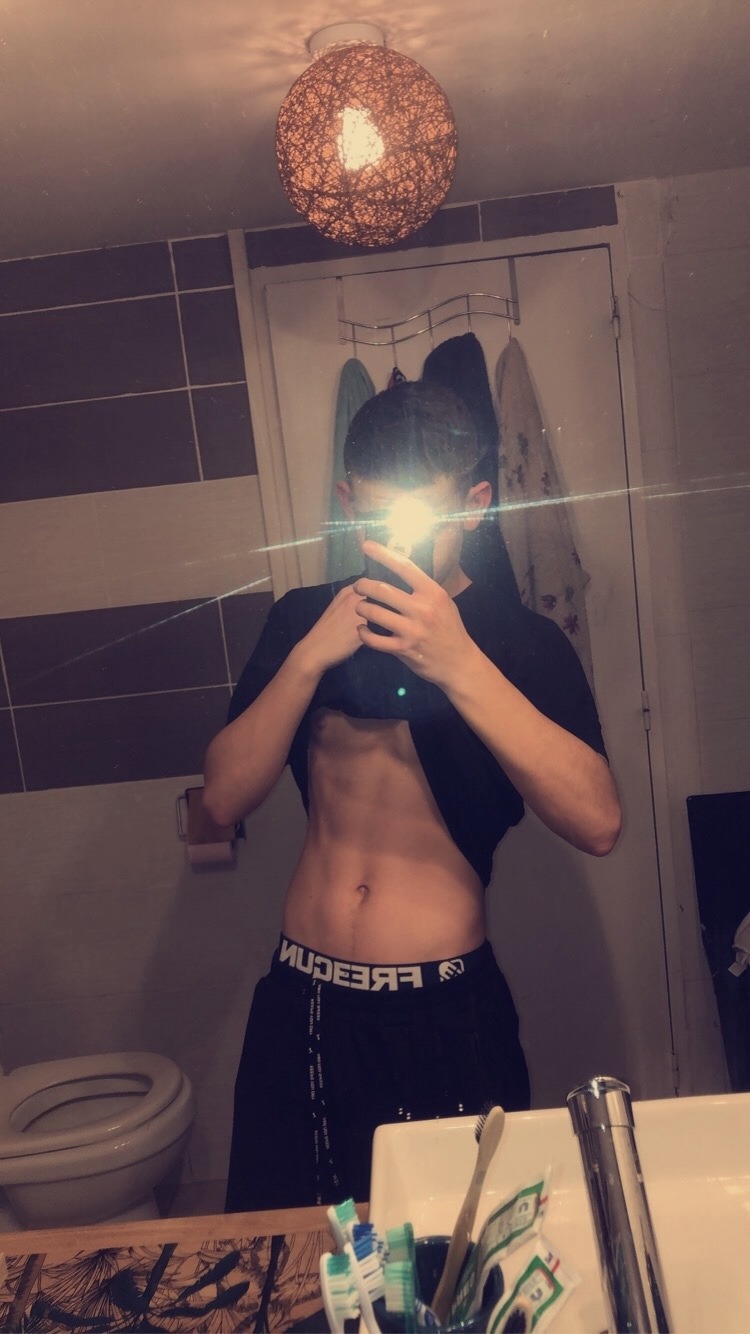 Profil de Fadhel, 20 ans, Plan Cul à Saeul