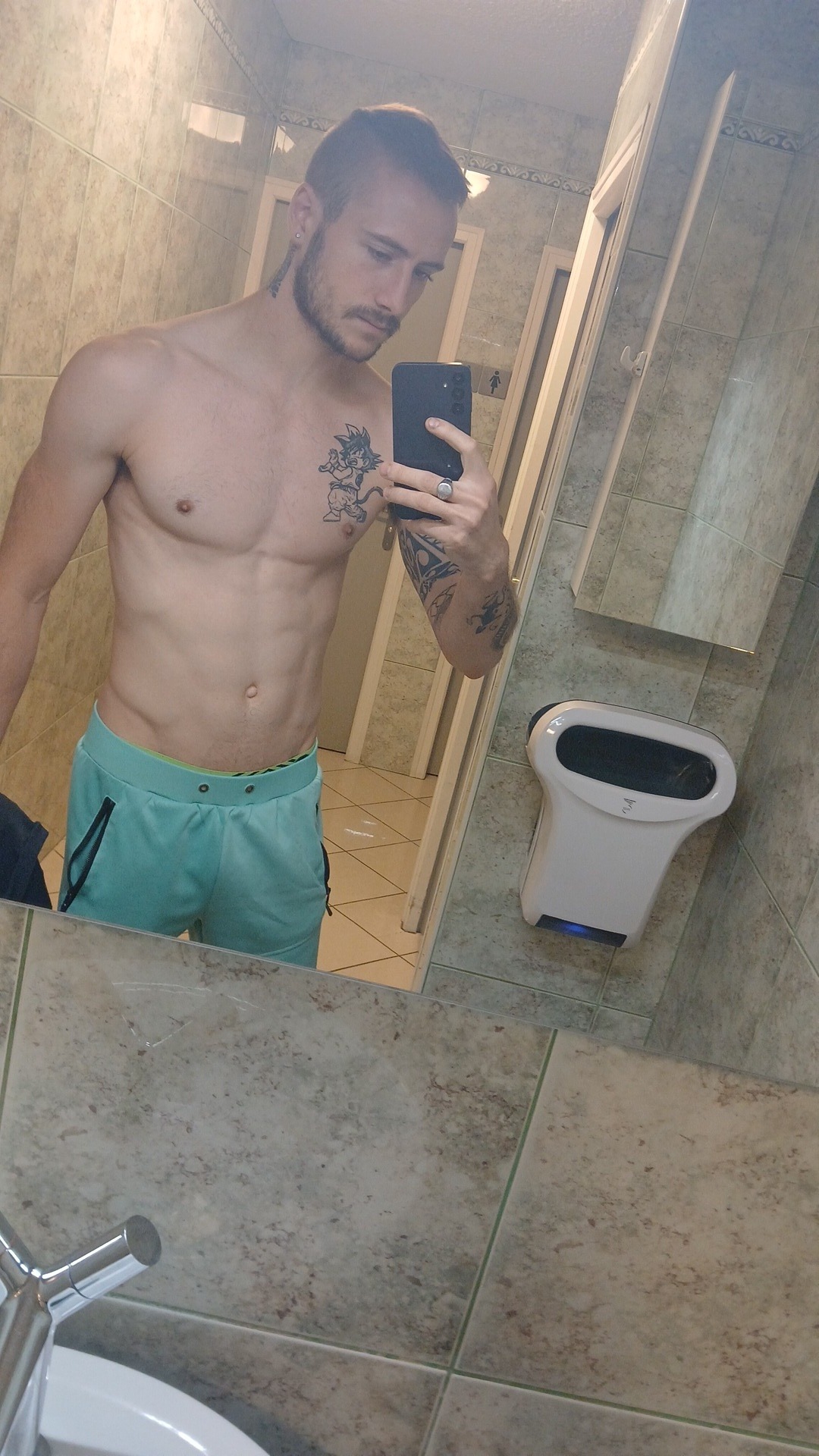 Profil de Piotr, 26 ans, Plan Cul à Dellen